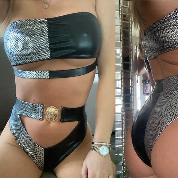 🌹 Lady Luck Bikini in B/Snake - Picture 2 of 4